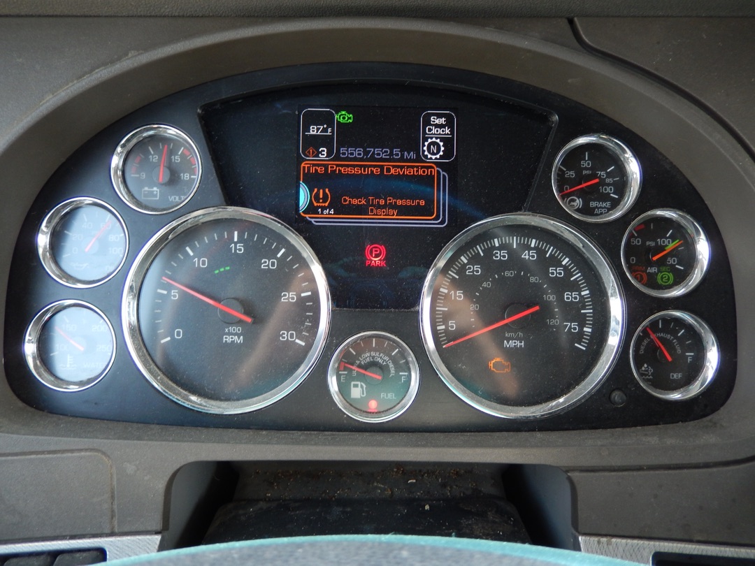 2017 KENWORTH T680 - Image 6